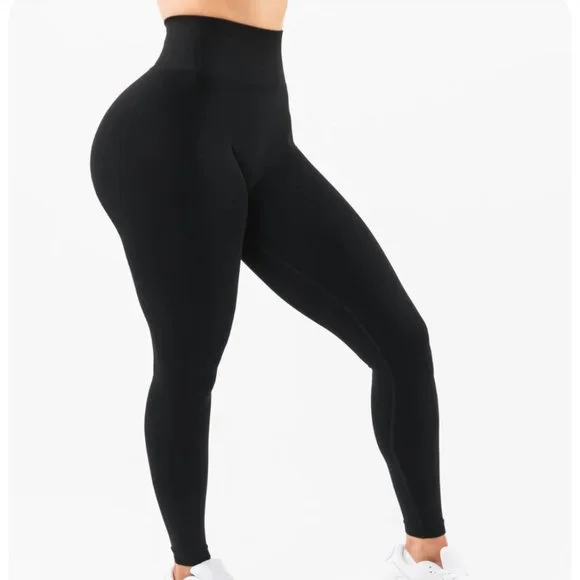 Alphalete Amplify Womens S Small Leggings BLACK Activewear Gym Scrunch NEW - Picture 2 of 8